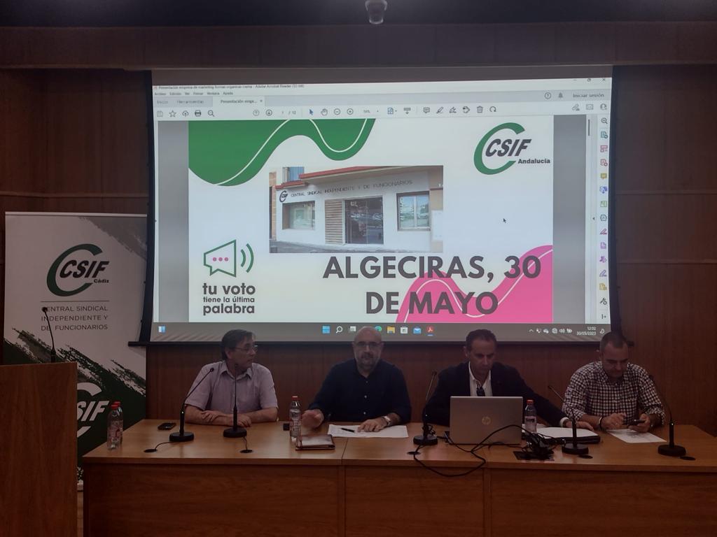 📍 Miguel Borra analiza con delegados de #CSIF en Algeciras la situación de los #EmpleadosPúblicos:

👉Pérdida poder adquisitivo
👉 Equiparación salarial. Igual trabajo, igual salario
👉Mejora de pensiones de Régimen General y #ClasesPasivas
👉Mejoras laborales
👉Estabilización