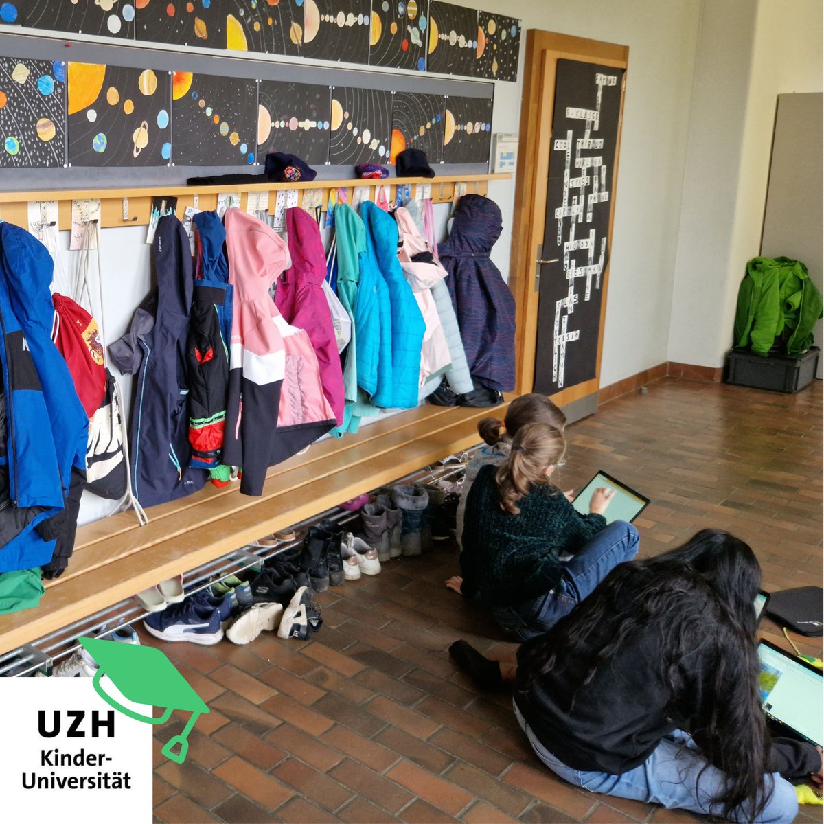 Raumfahrt-Workshop in einer Oerlikoner Primarschule im Rahmen von «Kinder-UZH on Tour».

#kinderuniversität
#kinderuni
#uzh
#ontour
#schule
#wissenschaft
#forschung