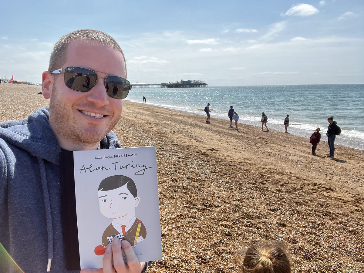 Chilling on Brighton Beach with a cool new book for my Computing Suite. 😎

#AlanTuring  #HalfTerm