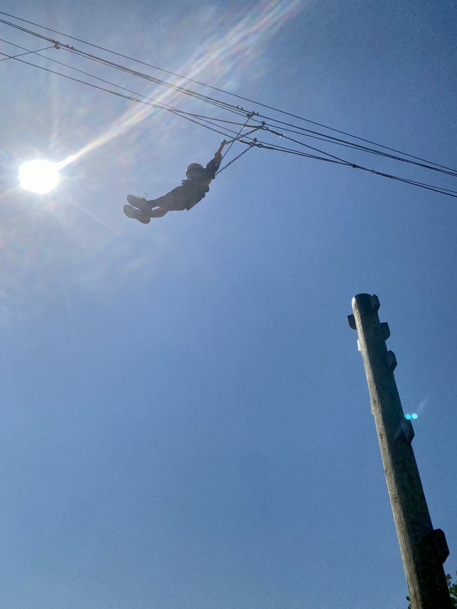 MrsJSciencePHS's tweet image. Tackling the terrifying trapeze and tackling our fears! So proud of these guys. @PHSparents @PeeblesHigh @AberdoveyCentre