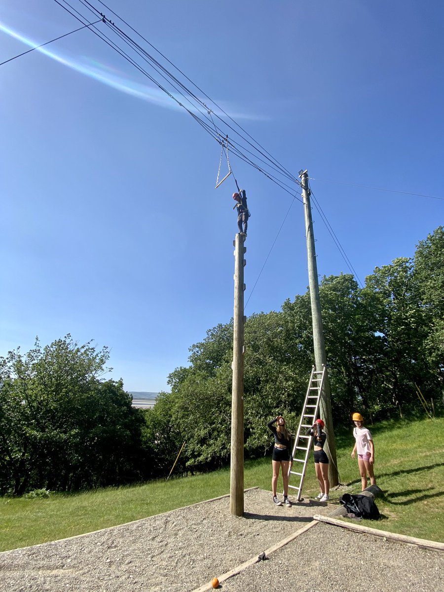 MrsJSciencePHS's tweet image. Tackling the terrifying trapeze and tackling our fears! So proud of these guys. @PHSparents @PeeblesHigh @AberdoveyCentre