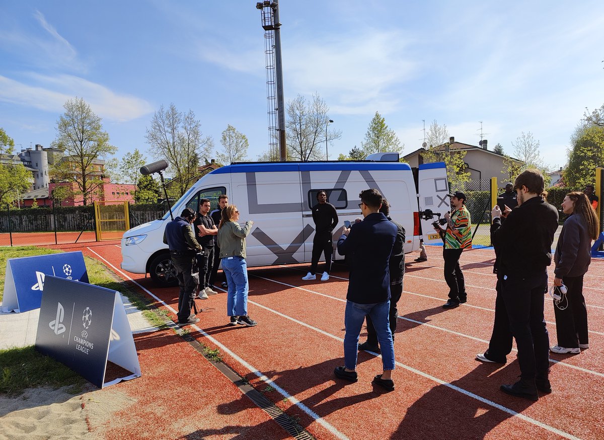 When John, one of our drivers, drove the PlayStation van 1,300kms to Milan last month for an event, he didn't bank on bumping into Portuguese and A.C. Milan footballer Rafael Leao - there again, I bet he didn't think he would bump into John either. https://t.co/QF6AJoJYpy