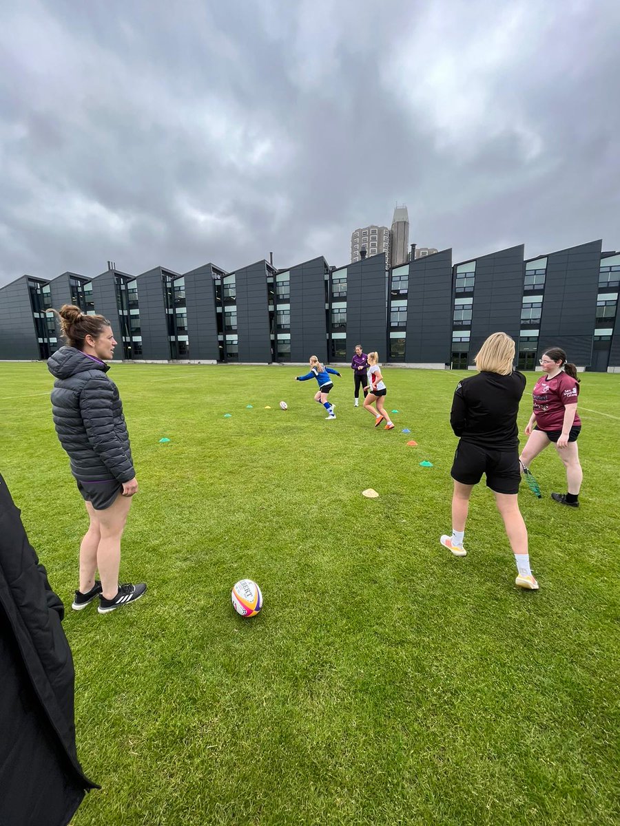 Our May Half Term Camp Week is underway today!

We have 4 camps on across our regions today, starting at <a href="/lborouniversity/">Loughborough University</a> with a Girls Only 1 Day ⚡️

Plenty of smiles this morning with <a href="/EmilyScarratt/">Emily Scarratt</a> and <a href="/sarah_hunter8/">Sarah Hunter</a> joining us for the session! 🤩
