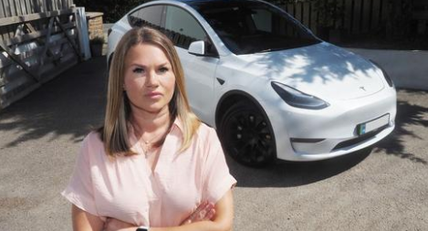 MirrorMotoring's tweet photo. 'Airport parking firm drove my car at 110mph on my hol - one thing gave it away' 

https://t.co/Y0SC9pRDlg https://t.co/vNLvDx9lSo