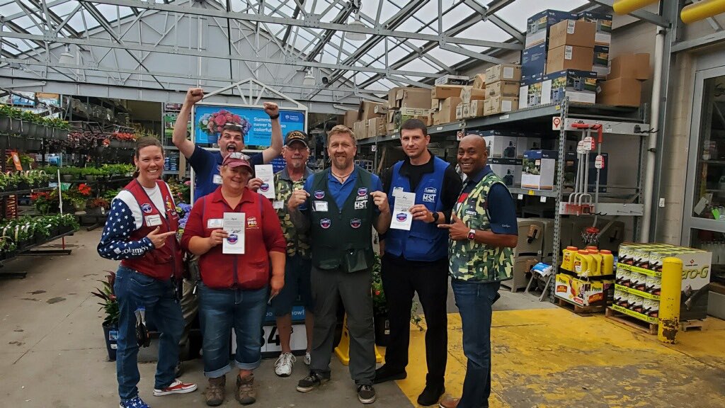 Recognizing our AMAZING garden associates today for great sales and great presentation.  I ❤️ the ONE TEAM effort- green, blue, camo, and red vests all made a difference in the effort!  Nice work team!