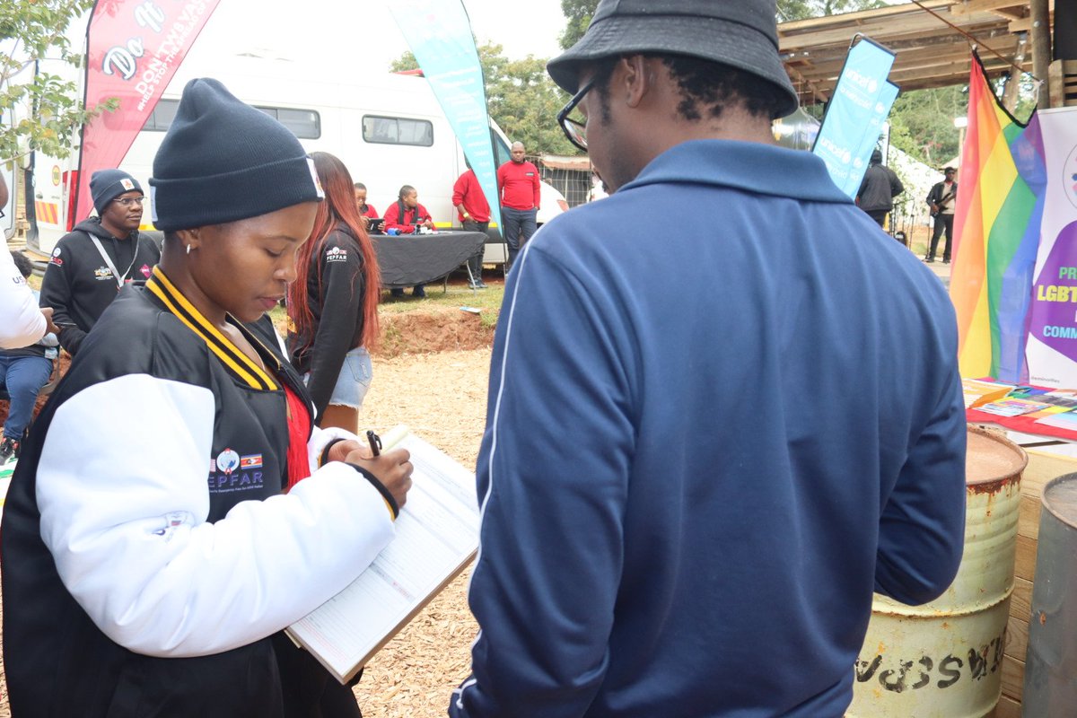 PEswatini's tweet photo. During Africa's Largest Festival Bushfire, Pact through USAID partnered with AHF in support of the Ministry of Health to reach more people on PrEP and FP information and uptake. The US Ambassodor Earl R.Miller was also at the PrEPyour FireStall.🥳🇸🇿🔥
@PactWorld
#PrEPyourfire https://t.co/nKooTwZGCc
