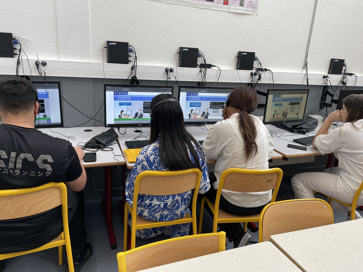 🏆 Dernier atelier @AvenirPro au LP La Martiniere Diderot. On revoit les services digitaux de l’Emploi Store, les fondamentaux de l’entrée dans la vie active et on garde contact 🤝 @poleemploi_ara