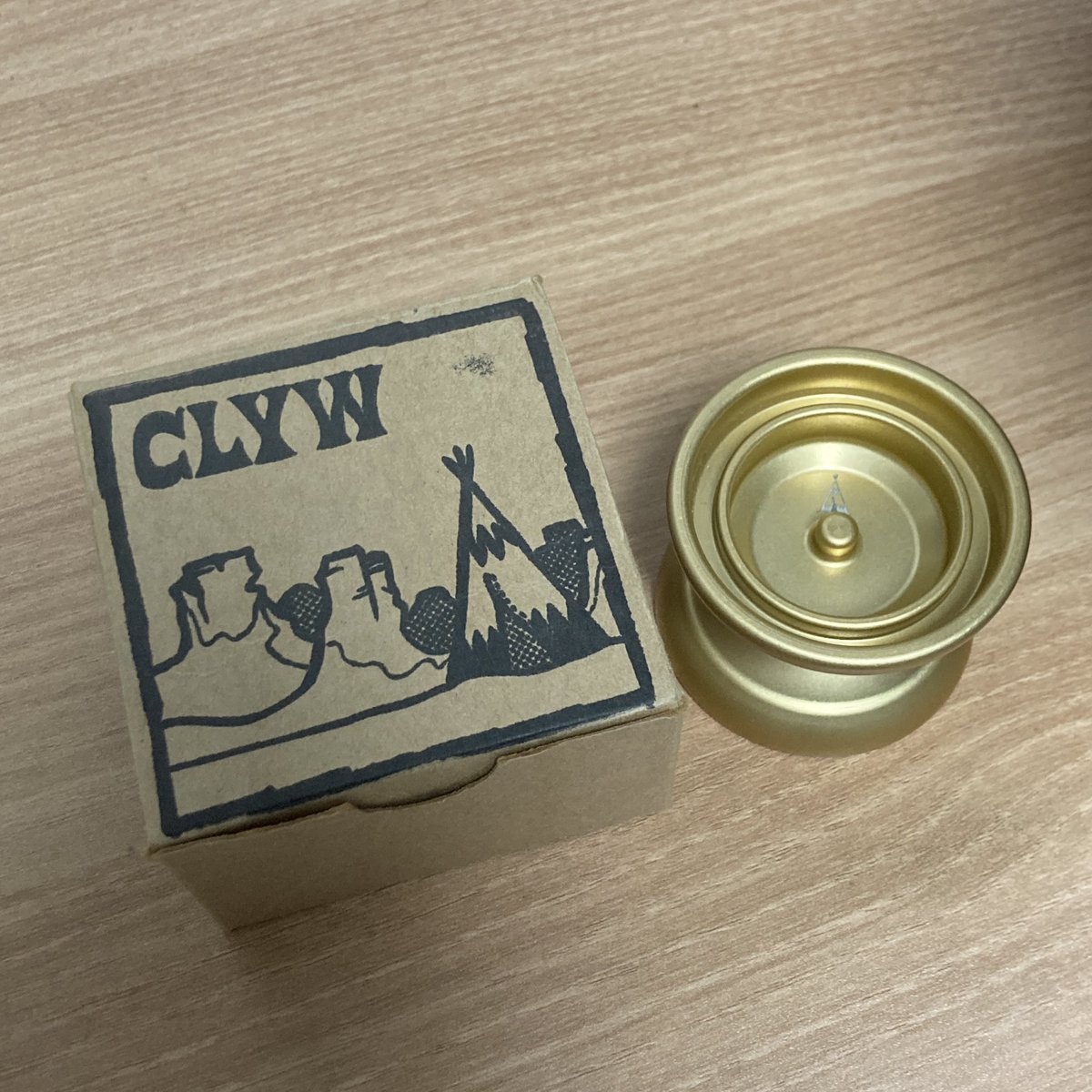 Jun_44_'s tweet photo. CLYWのチーフが届きました。約26500円ほど消費しましたが、使ってみたらやっぱりCLYWクラシックって感じ。
いいですね (´∀｀) 
#ヨーヨー　#clyw https://t.co/cuZbuIYLLp
