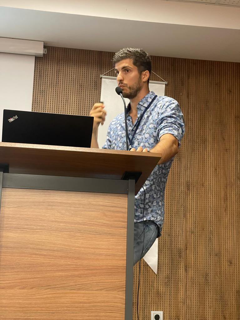 PoLaR Lab (@lab_polar) on Twitter photo Time for our junior plenary speakers to inspire us 🎉 Thanks to @graziadipisa & Dr. Sergio Pereira Soares (<a href="/MPI_NL/">MaxPlanck-Psycholinguistics</a>) for sharing their fascinating work & for their stellar talks 🤩. #HLCross23 #heritagebilingualism #bilingualism #languagescience Time for our junior plenary speakers to inspire us 🎉 Thanks to @graziadipisa & Dr. Sergio Pereira Soares (<a href="/MPI_NL/">MaxPlanck-Psycholinguistics</a>) for sharing their fascinating work & for their stellar talks 🤩. #HLCross23 #heritagebilingualism #bilingualism #languagescience