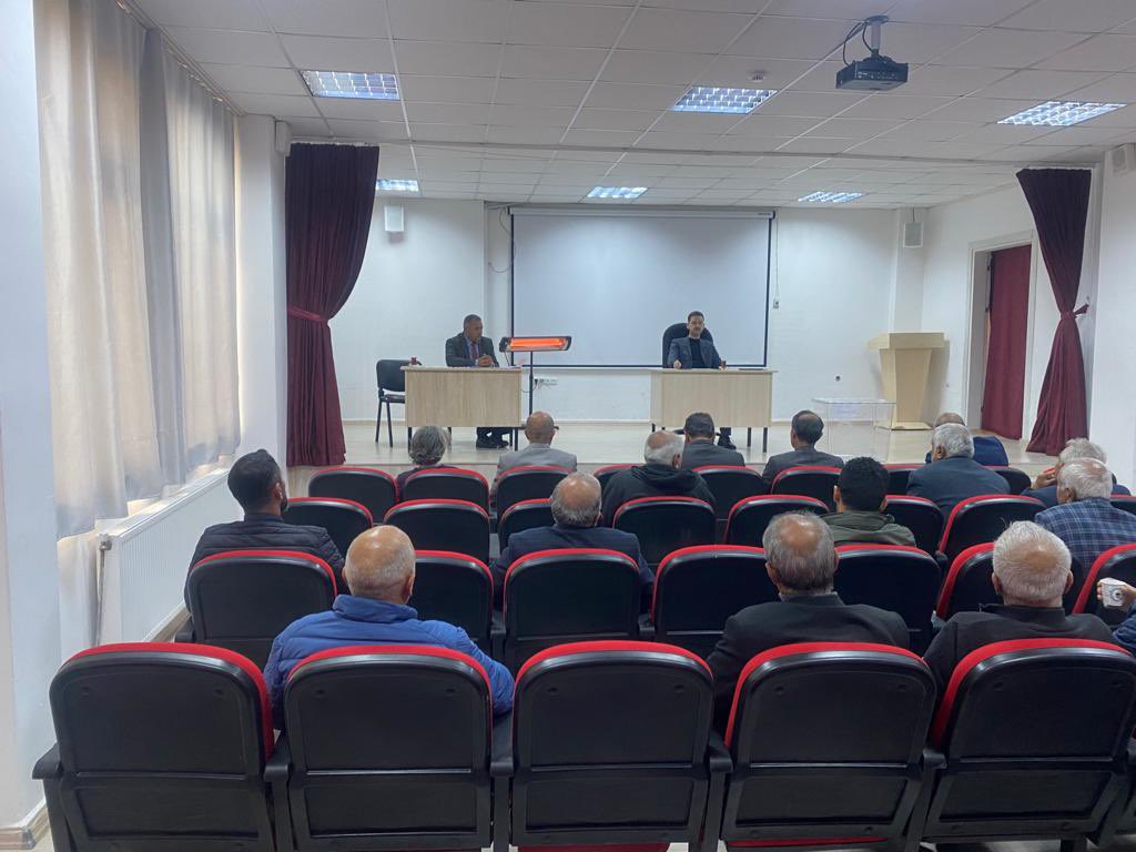 İlçemiz Köylere Hizmet Götürme Birliği Başkanlığı, Mayıs Ayı Olağan Meclis Toplantısı İlçe Kaymakamımız Sn. Mehmet Can İRDELP Başkanlığında, İlçe 
Özel İdare M. Edip ALAKAŞ, İl Genel Meclis Üyeleri Aziz ÖRDEK, Fikret AYDIN ve bütün Köy Muhtarların katılımı ile gerçekleştirildi.