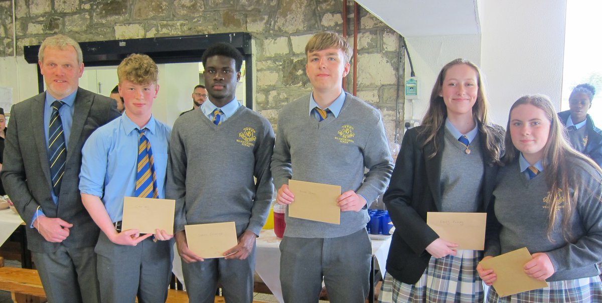 Last week our Transition Year students received their Junior Cycle Profile of Achievement Certificates. Lots more photos on our Facebook and Instagram pages.
#edchatie #JuniorCycle #Certificates #Achievement
