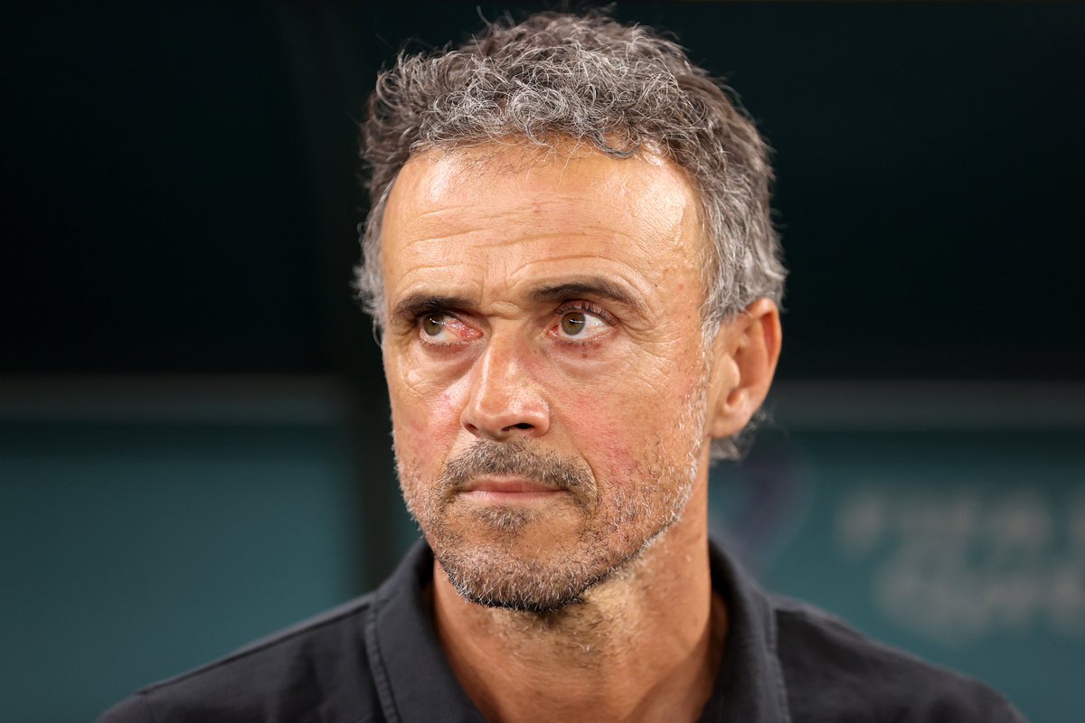 FabrizioRomano's tweet photo. 🚨🇪🇸 Napoli president de Laurentiis on talks with Luis Enrique: “For sure Luis is top coach, we discussed but I can tell you that he has Premier League clubs in mind”.

“I said that he won’t find same food or places there… but Premier League is more attractive, ofc”, told Rai. https://t.co/q7odXxefAZ