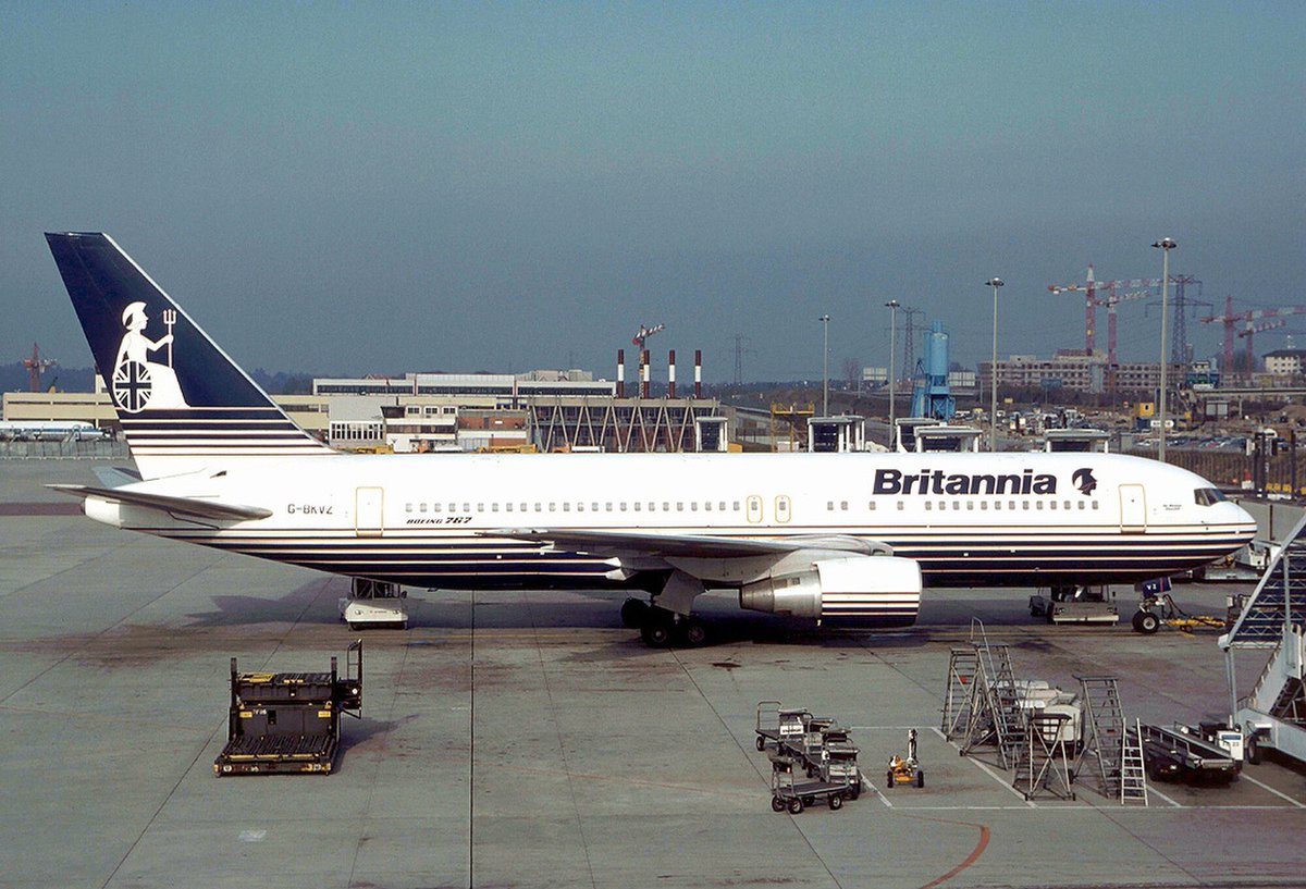 When Britannia (BY) introduced the Boeing 767, becoming the first European airline to do so, it also introduced this iconic colour scheme, including the ‘Old lady in her wheelchair, as its old livery did not suit the new airliner. 📸: Eduard Marmet #avgeek #boeing767
