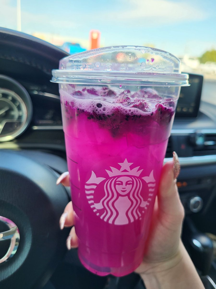 sarap0621's tweet photo. It's a #venti kind of day 
#tuesdayvibe #thethirstisreal https://t.co/SO7d6jczrF