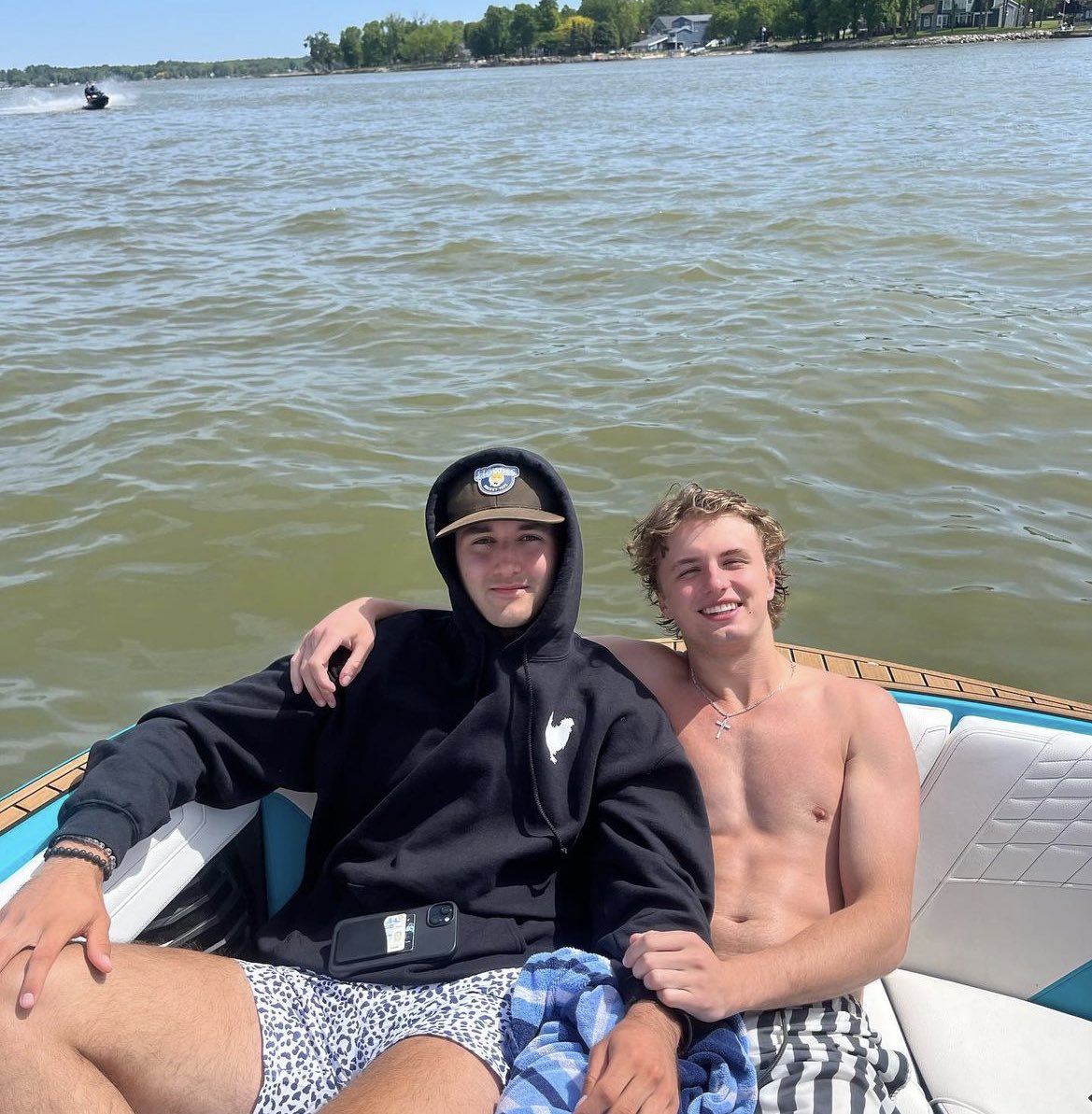 43wsqk's tweet image. (M)an (I) (L)ove o(F)f season