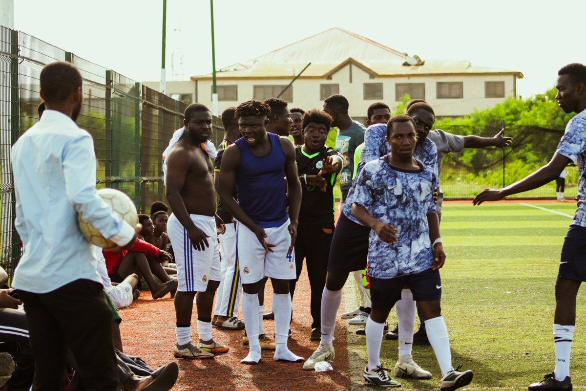 Caps_promotions's tweet photo. If you see the gaffer just retweet ! 
@knii_Ten_Hag the short magician 🎩 😎🤗
#superleaguegh 
#superleaguegh 
#TwitterChampionsLeague 
#caps_promotions 💫 
#The_future 🔥 https://t.co/SRb3UFuWSw