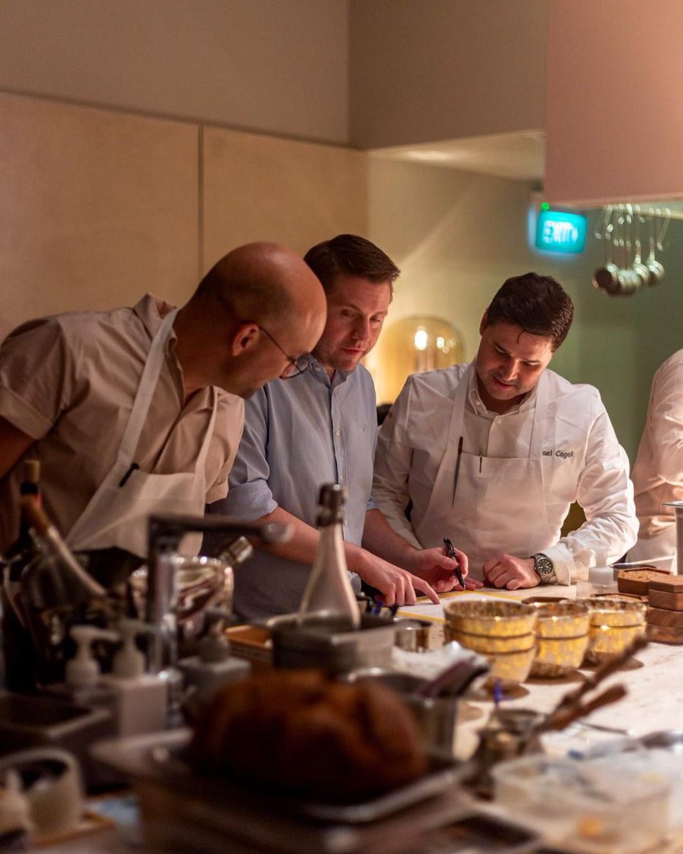 DaTerra_London's tweet photo. Two weeks ago Rafael and Charlie travelled to Singapore to cook alongside Ivan Brehm and his team at Restaurant Nouri. Thank you to everyone who made the experience so wonderful!
@rafaelcagali @michelinguideuk #cheflife #atthepass https://t.co/R9PrVMUN6z