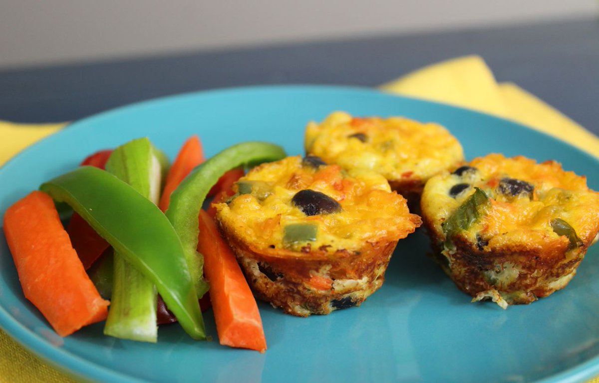 Delicious & nutritious Black Bean Egg Bites are the featured recipe in the latest Pulse Crop News. Try them for breakfast or a snack-on-the-run! Loaded with protein & veggies, they're super easy to make with the kids this summer. ow.ly/wGK750OvSHS #lovepulses #loveCDNbeans