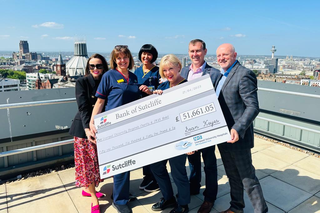 Sutcliffe_1985's tweet photo. Today, we had the privilege of presenting a cheque for £51,661 to @LUHFTCharity to fund the SWAN model.  

This is such an important gift to the end-of-life care Fiona Murphy &amp; the @SwanTeamLUH deliver to patients in our city. 

Thank you to everyone who contributed to the cause! https://t.co/v0U84jjSxE