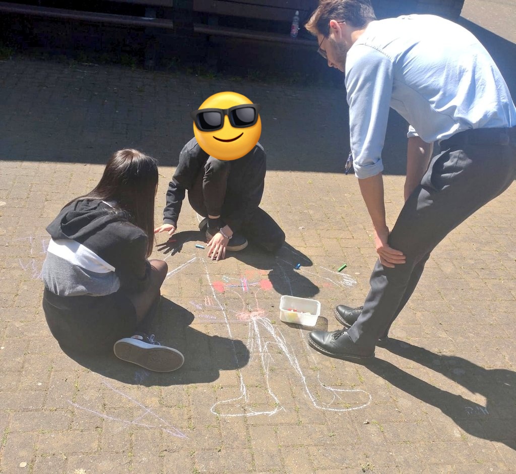 LeithScience's tweet photo. Some excellent consolidation of body systems from Miss Finlayson's S2 class today! 🧠🩻🫀#science #bodysystems #biology #humanbody https://t.co/eI7nq61RYl