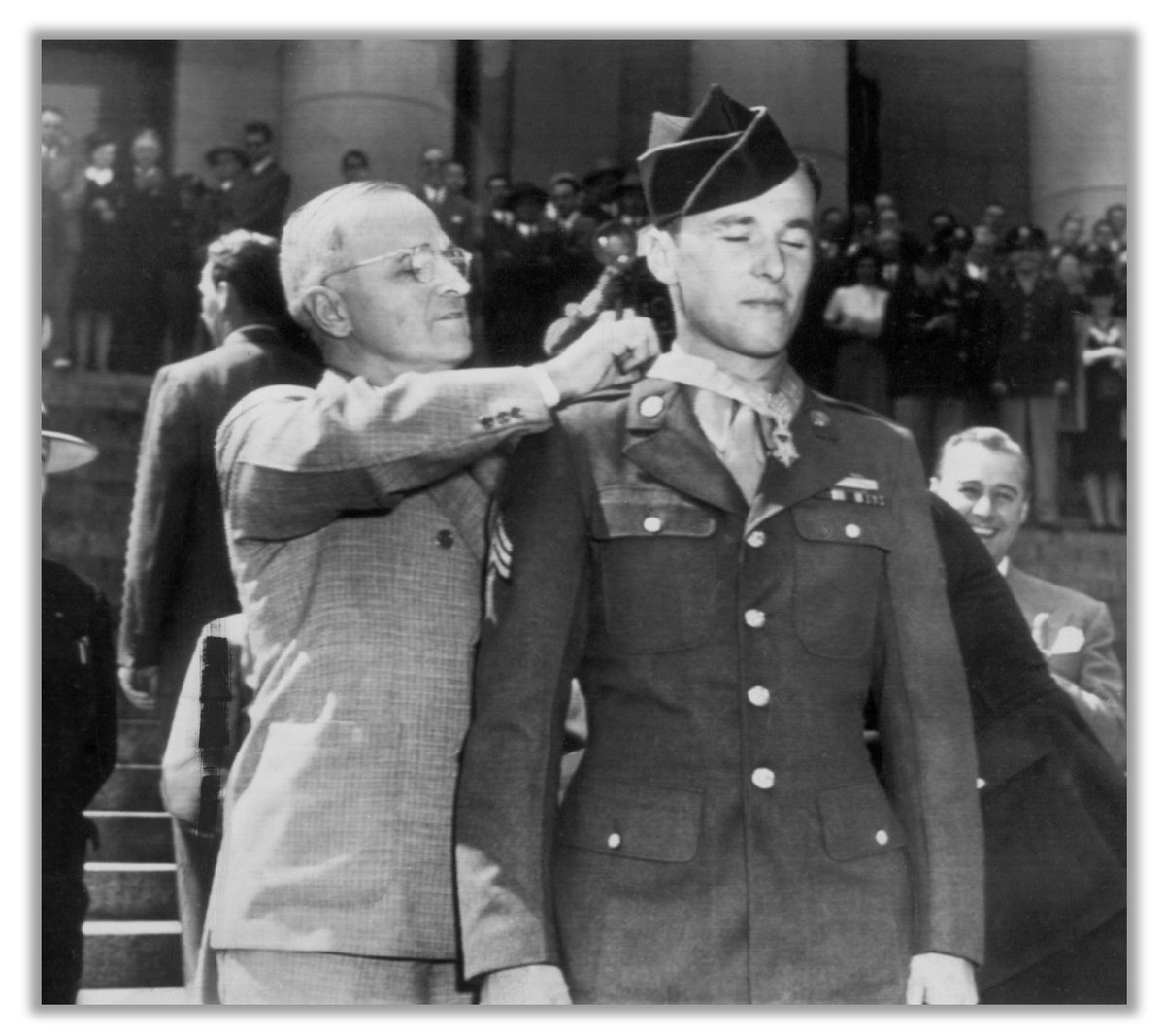 TaraRoss's tweet photo. This day in #history (1924): A hero is born. John “Bud” Hawk enlisted in the Army straight out of high school. He would later call himself a “citizen-soldier” who “came when I was called and did the best I could.”

/1 of X #America #story Thread. 🧵👇 https://t.co/2sWzOyhAUo