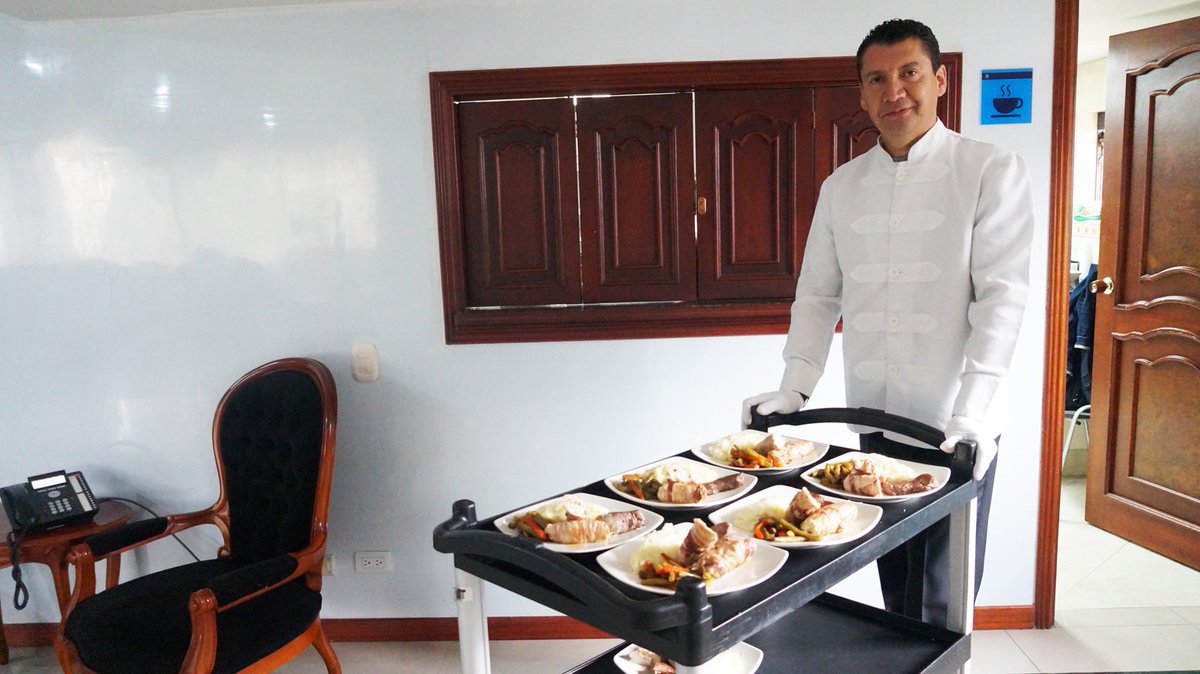 BlaBlaEventos16's tweet photo. Contamos con el mejor servicio de alimentos para eventos corporativos y sociales. Desayunos, almuerzos y cenas corporativas. Contáctanos en https://t.co/7MAAgQs2Gr o al whatsapp +57 3209966192 +57 3214905134 
.
#eventosbogota #eventosmedellin #eventosneiva #eventosibague https://t.co/WiCTbNCirL