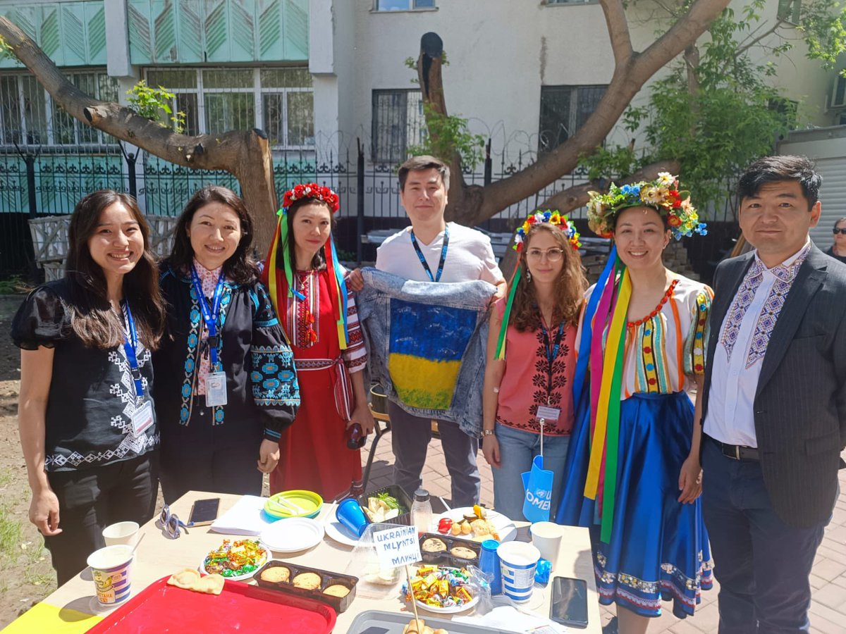 ritangelini's tweet photo. Nauryz party 🌷 26 May 2023 
 
It was great to see so many colleagues from different UN 🇺🇳 agencies coming together and celebrating diversity of cultural heritages through national cuisines, traditional costumes, and fantastic performances! 

Delivering as 1️⃣ for the ppl of 🇰🇿 https://t.co/7ThpJkBw0t