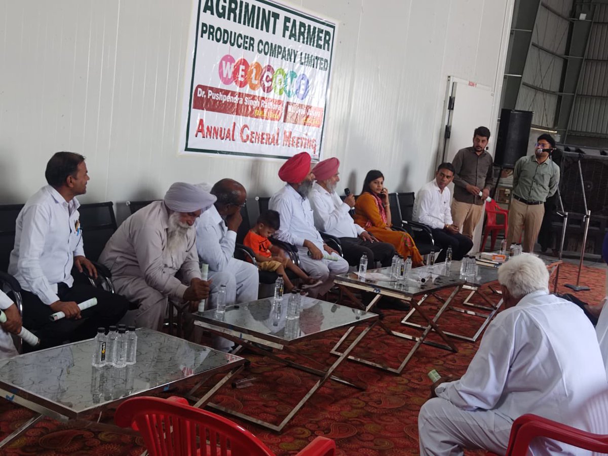 AgrimintFarms's tweet photo. @mlkhattar @JPDALALBJP @arjunhry @Ranbirhort  #AGM @AgrimintFarms #Sirsa आज @PsrJodha जी ने हमारी AGM में पहुँचकर हमारे किसान साथियों को एफ़पीओ और शेयरहोल्डर्स की एफ़पीओ में भूमिका के महत्व को बताया और बाग़वानी खेती की विभिन्न योजोनाओ के बारे में अवगत करवाया। https://t.co/W8M51Zk3gM