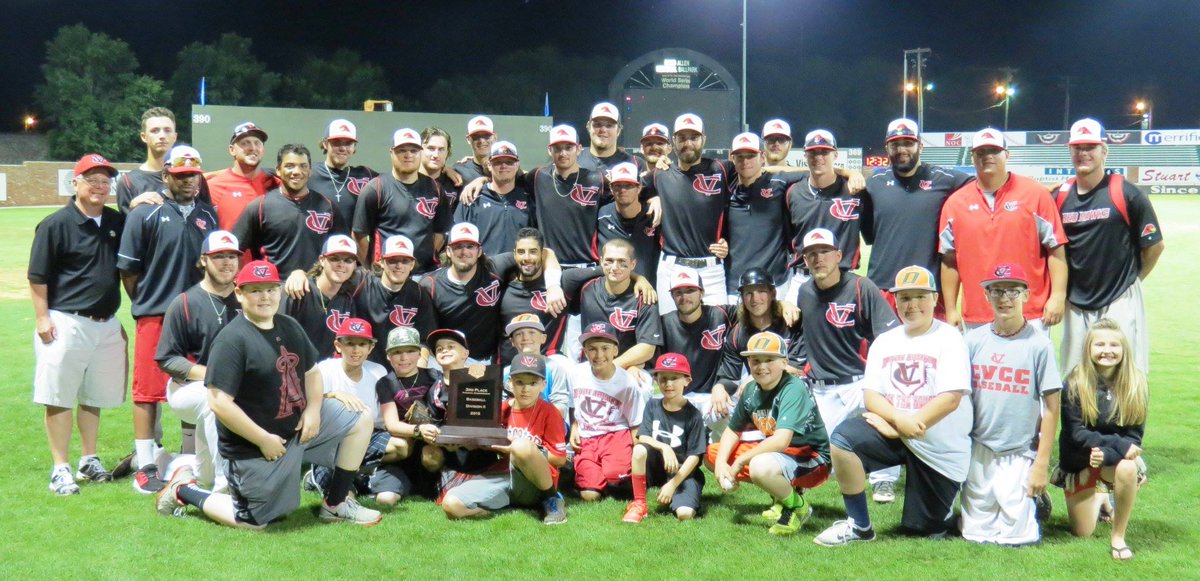 Eight years ago, a special group of Red Hawks made their second trip to Enid, Oklahoma.

After a 10-13 start to the season, @CVCCBaseball finished third nationally in 2015. 

#RedHawkNation #theValley