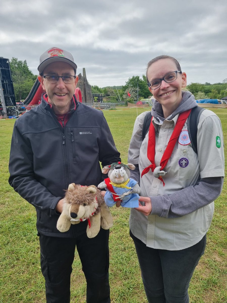 SuttonSnaggles tweet media