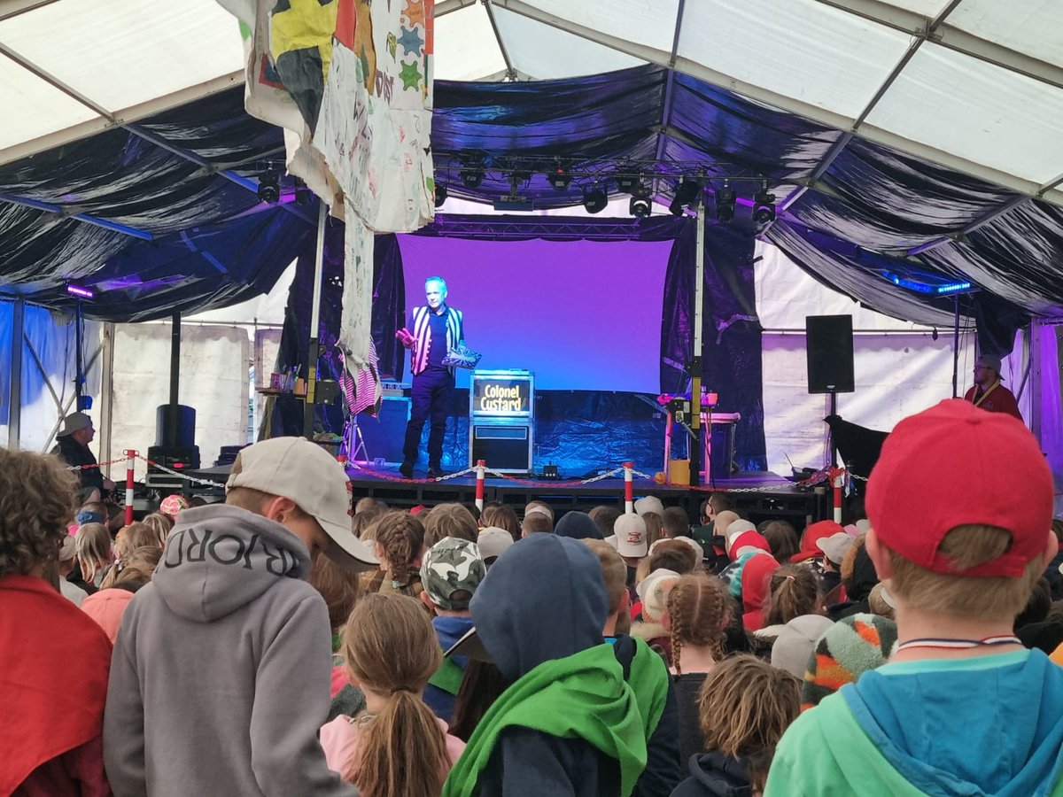 SuttonSnaggles tweet media