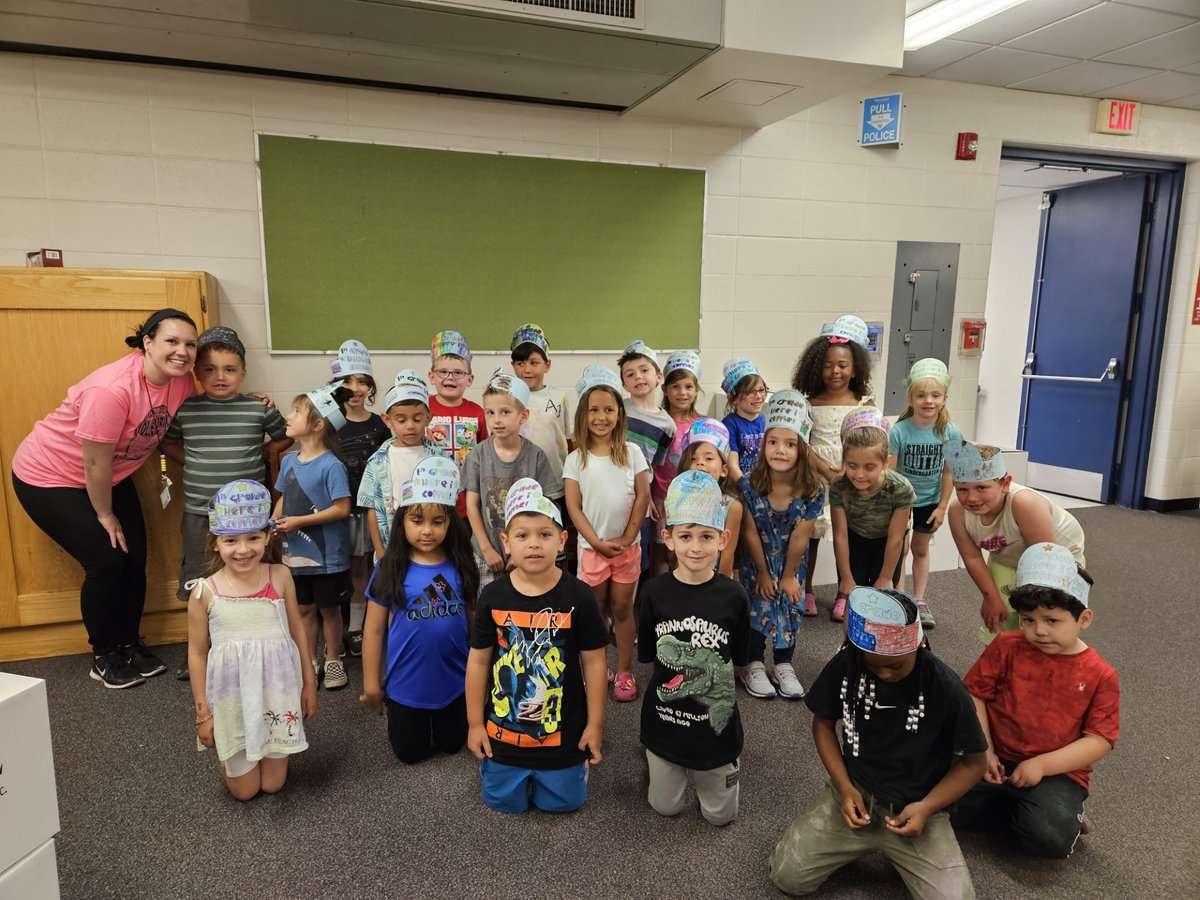 Mrs. Scolire tweet media