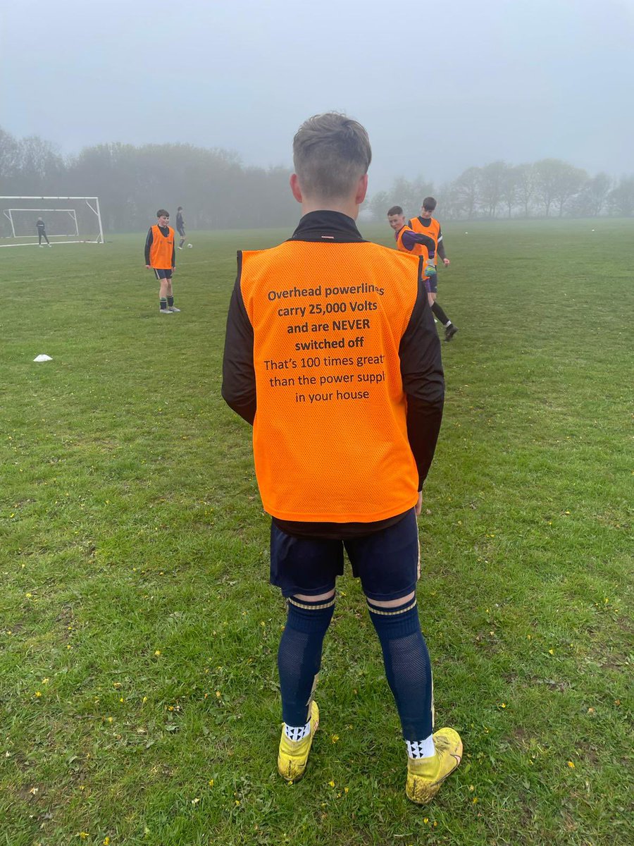 Panmure_CFC's tweet image. Carnoustie Panmure 2008’s are delighted to partner up with @ScottishFA @NetworkRailSCOT We visited on Training this week to discuss rail safety. @ScotFAEast @BTPEastScot #stayoffthetracks