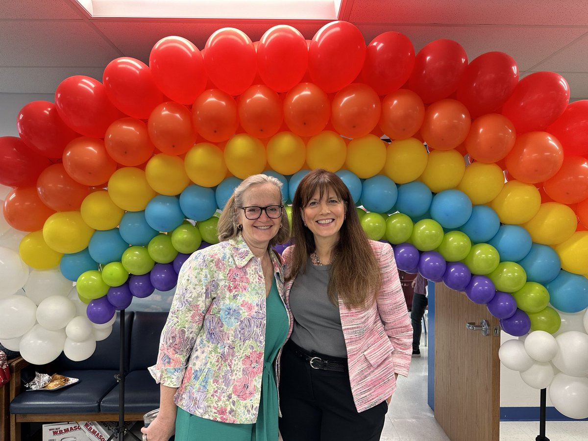 Thrilled to see PreK promotion ceremony of All Ages Read Together <a href="/MtVernonWoods/">Mount Vernon Woods</a> with  <a href="/Karen4Schools/">Karen CorbettSanders</a>. <a href="/AART_nova/">AllAgesReadTogether</a> envisions a future where our most vulnerable children enter school prepared to succeed! Thank you for your partnership <a href="/fcpsnews/">Fairfax Schools 🌟</a> <a href="/FCPSR3/">FCPS Region 3</a> <a href="/Lusk4Franconia/">Rodney Lusk</a> <a href="/DanStorck/">Supervisor Dan Storck</a>