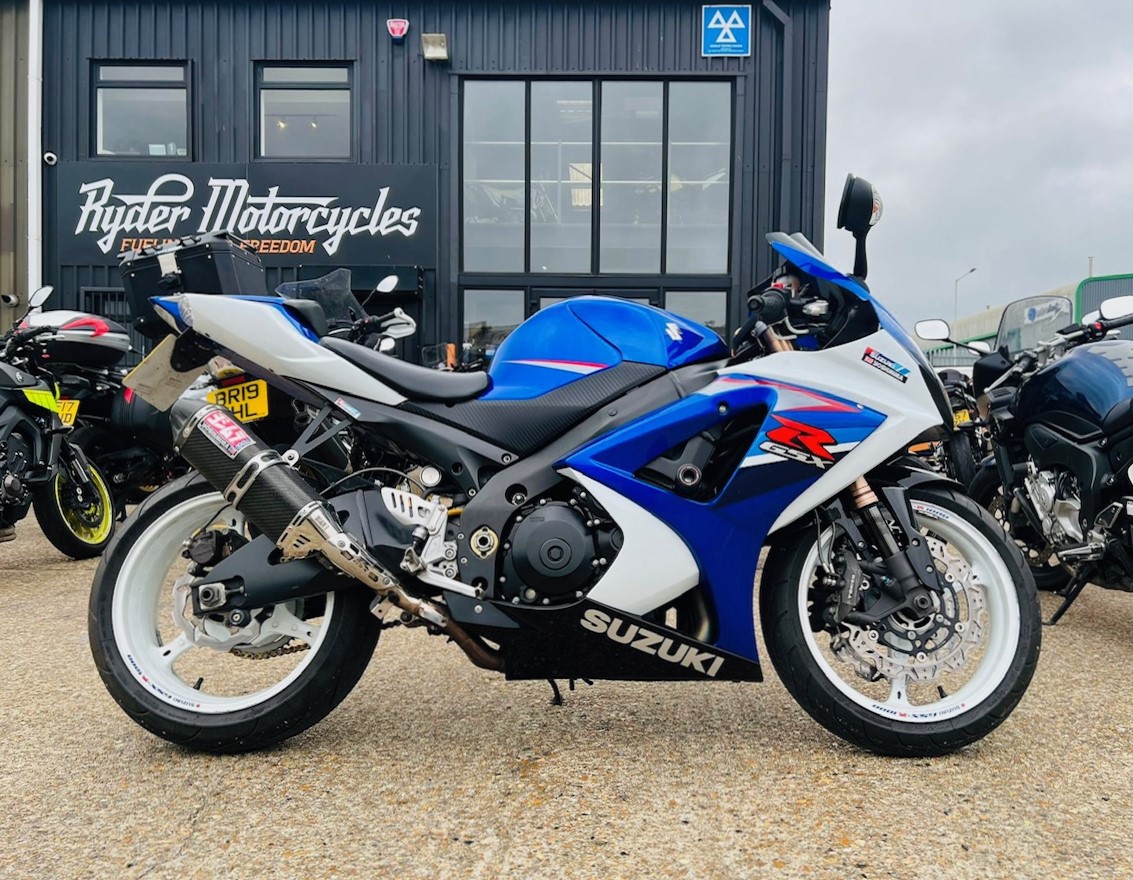 2007 Suzuki GSXR1000 with Yoshimura race exhausts, 25K miles, in stock now - £5,490

ryderauto.co.uk/used-suzuki-gs…

#FuelingYourFreedom #suzuki #suzukimotorcycle #gsxr #gsxr1000 #suzukigsxr #suzukigsxr1000 #sportsbike #sportsbikelife #sportsbikeaddicts #superbike #superbikesgram