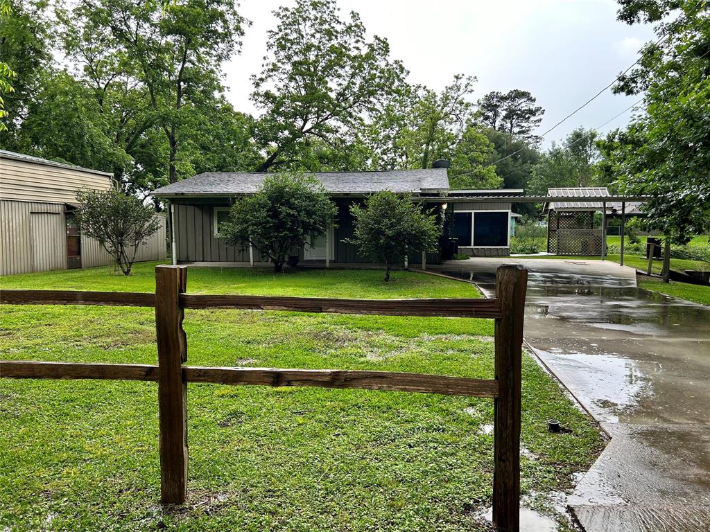 I would love to show you my #listing at 200 Hackberry Lane #Livingston #TX  #realestate tour.corelistingmachine.com/home/TLDUCQ