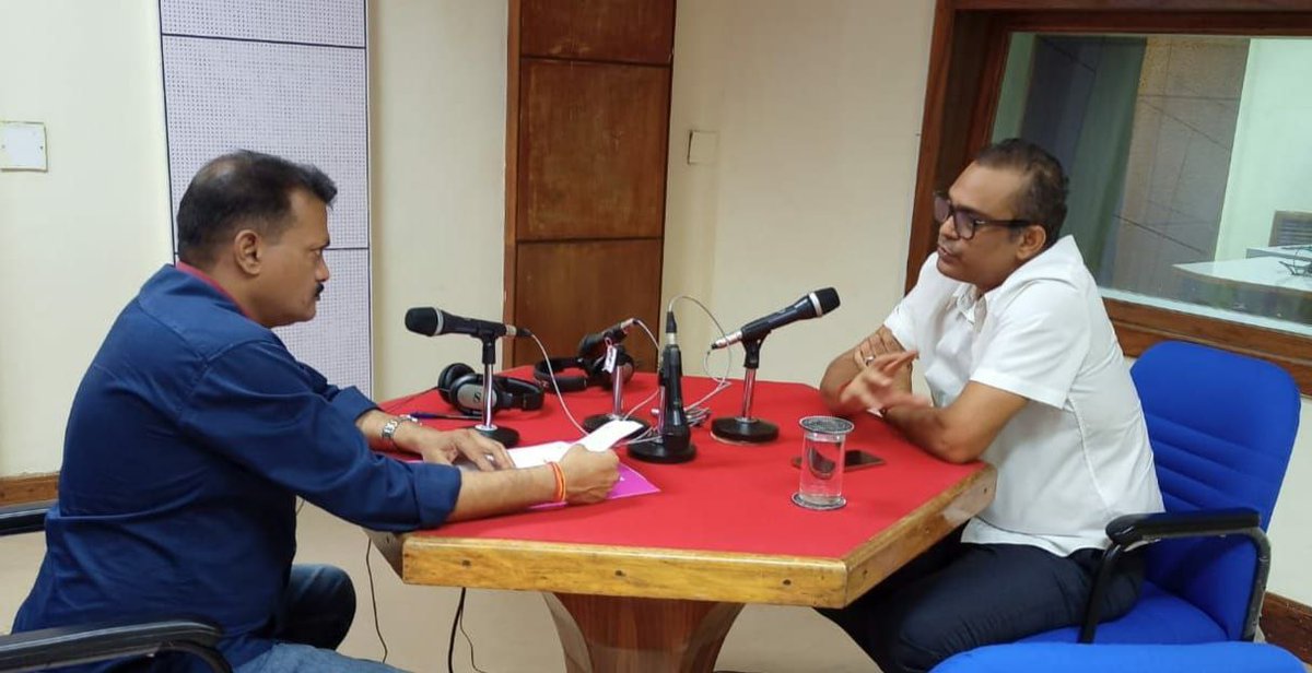 Akashvani Port Blair will broadcast an interview with Secretary  (Civil Aviation) Shri Vishwendra  on 31st May 2023. It can be heard on MW 684 KHz from 0720 hrs onwards. The topic of the discussion is 'Efforts to improve Air connectivity'.@Andaman_Admin