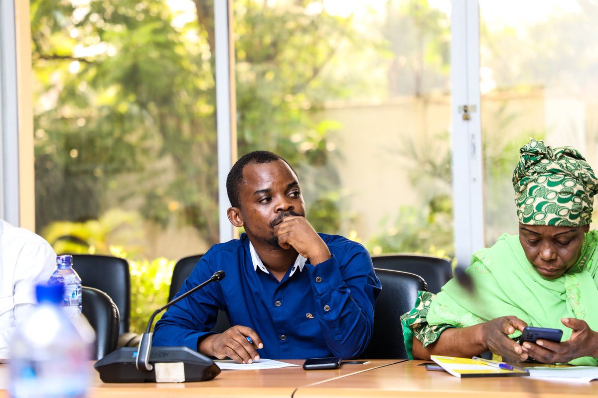 r2congo's tweet image. Le R2Congo a été représenté par M. François Lupau à la réunion de Coordination Genre des Acteurs d'Education Civique Electorale tenue en date du 30/05/2023 ds la salle Villa 89/PNUD. Il a été question d'analyse technique genre du fichier électoral congolais.@belilunt,@afiamama