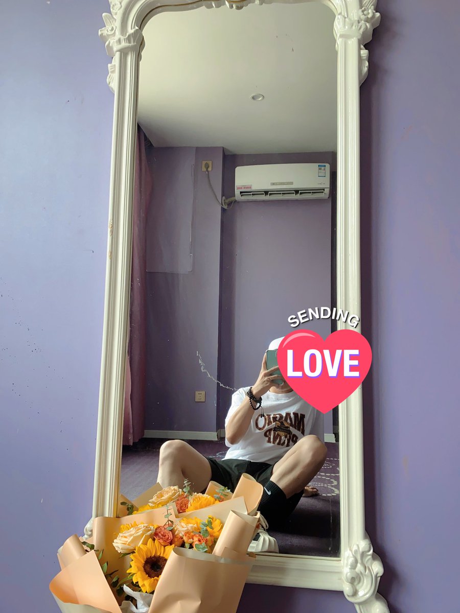 当然要每天开心啊，毕竟过一天少一天