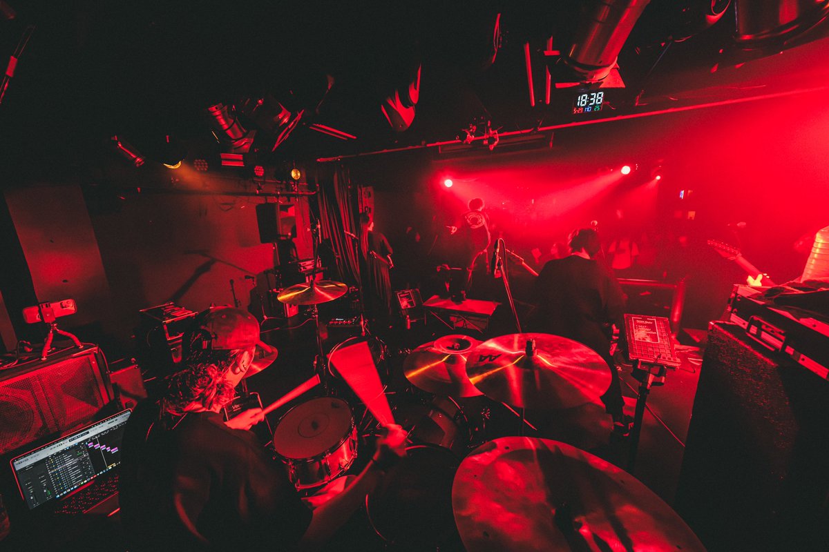 VENXMSPYKEJP's tweet photo. 2023/5/29 アメリカ村DROP
Dimrays 定期公演 "DIM LIVE"
ご来場頂きありがとうございました。

📷by @GoHorota https://t.co/d8vI38tTHg