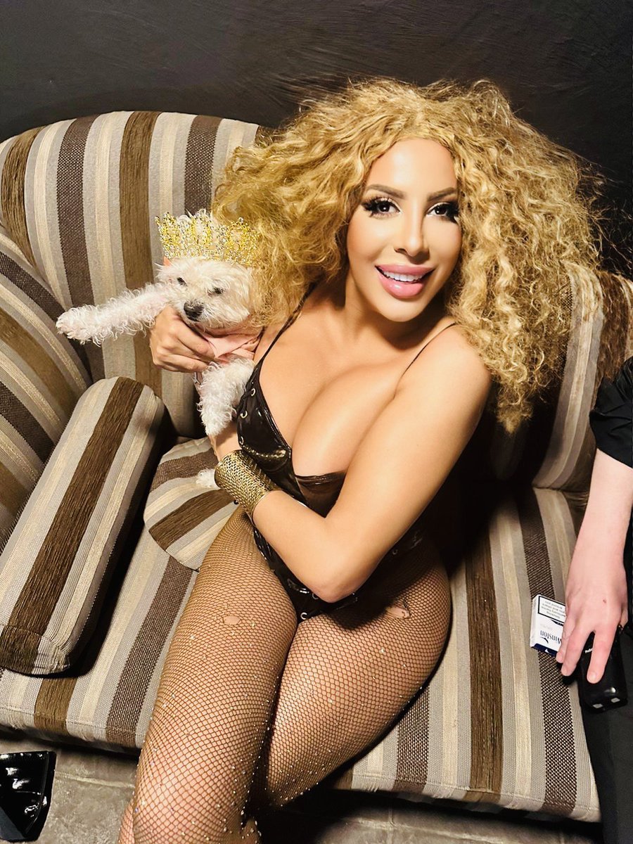 AfidaTurner's tweet photo. AFIDA TURNER  ET RONNIE TURNER SE SONT MARIÉS EN 2007 ET JAMAIS DIVORCÉE UN PEU DE RESPECT ✊ https://t.co/EYAdCZZEfB