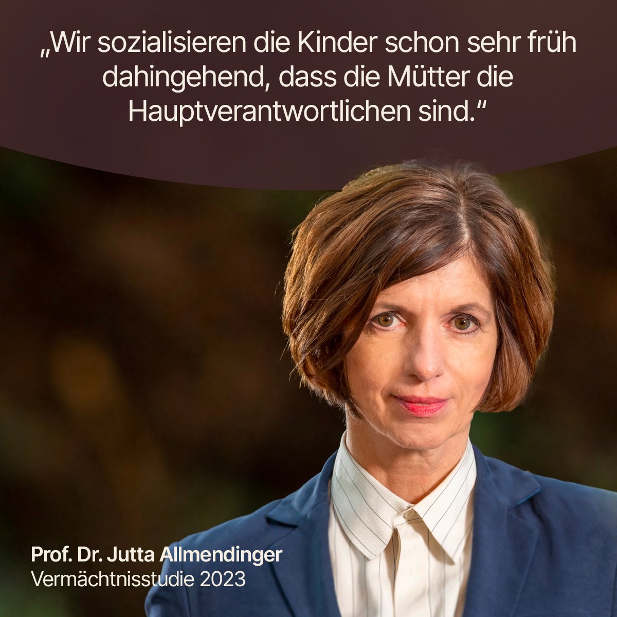 Frauen nehmen im Schnitt 13 Monate Auszeit, wenn sie Mütter werden. Aber nur 45% der Väter würden sich für Elternzeit entscheiden - und das dann meist sehr viel kürzer &amp; erst, wenn die Kinder schon fast ein Jahr alt sind. Oder zusammen mit den Müttern.
chefinnensache.de/vermaechtnisst…