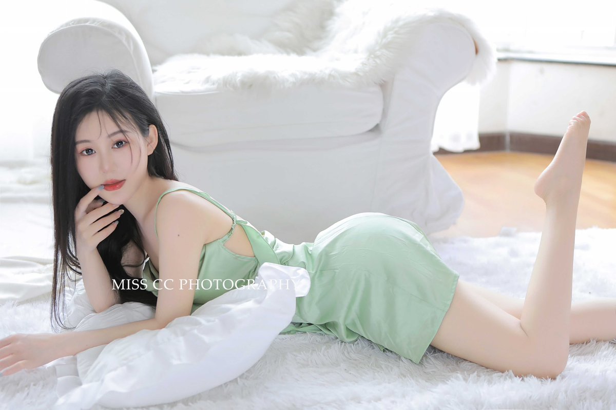 夏天的风是夹杂爱意的浪漫

摄影/@misscc520 

#写真 #约拍 #摄影 #成都约拍 #纯欲风 https://t.co/HhXr5azsQw