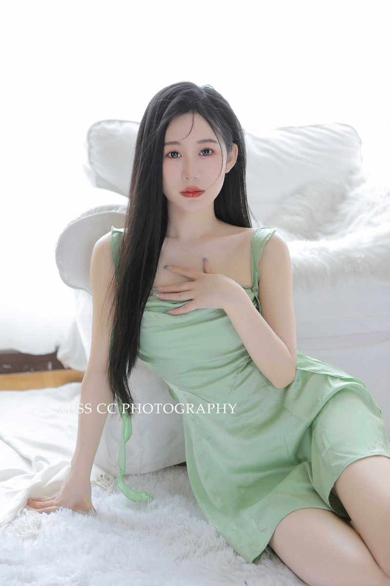 夏天的风是夹杂爱意的浪漫

摄影/@misscc520 

#写真 #约拍 #摄影 #成都约拍 #纯欲风 https://t.co/HhXr5azsQw