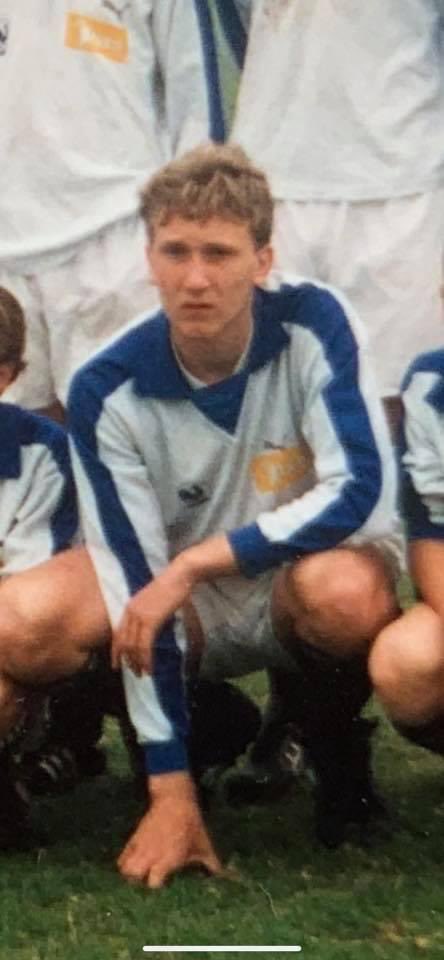 Hier draag ik een vintage #Puma shirt van <a href="/HVCVQuick/">HV & CV Quick</a> !!! In Frankrijk in pakumbeet 1989… #BAM