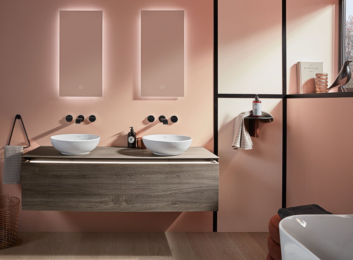 Villeroy and Boch's Loop & Friends washbasins are impressive, delicate and extremely strong thanks to TitanCeram. Available in 2 sizes and 3 different shapes.
ukbathrooms.com/manufacturers/…
#washbasin #washbasins #TitanCeram #villeroyboch #bathroomdesign #bathroomdecor #luxurybathroom