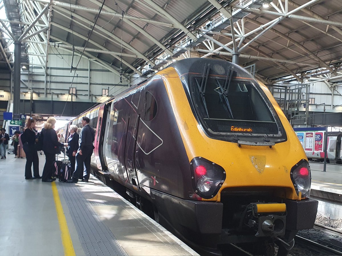 JamesTGlossop's tweet image. CrossCountry Voyager 220014 seen at Leeds last Friday working the 11:08 to Edinburgh. (26/05/2023) #Leeds #Class220 #Voyager #CrossCountry #WestYorkshire
