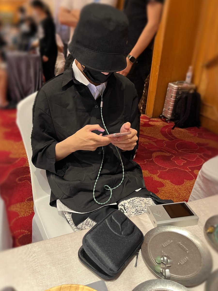 ddhifi_com's tweet photo. Chengdu, is famous for its spicy food. During the two-day exhibition, we also felt the enthusiasm of local audiophiles, exactly as hot as the local food.🫶😄
Chengdu, see you next time! 😍😍
#ddHiFi #dongle #earphones #E2023 #TC44Pro #TC07S #audiphiles #music https://t.co/taYeRQ6hEs
