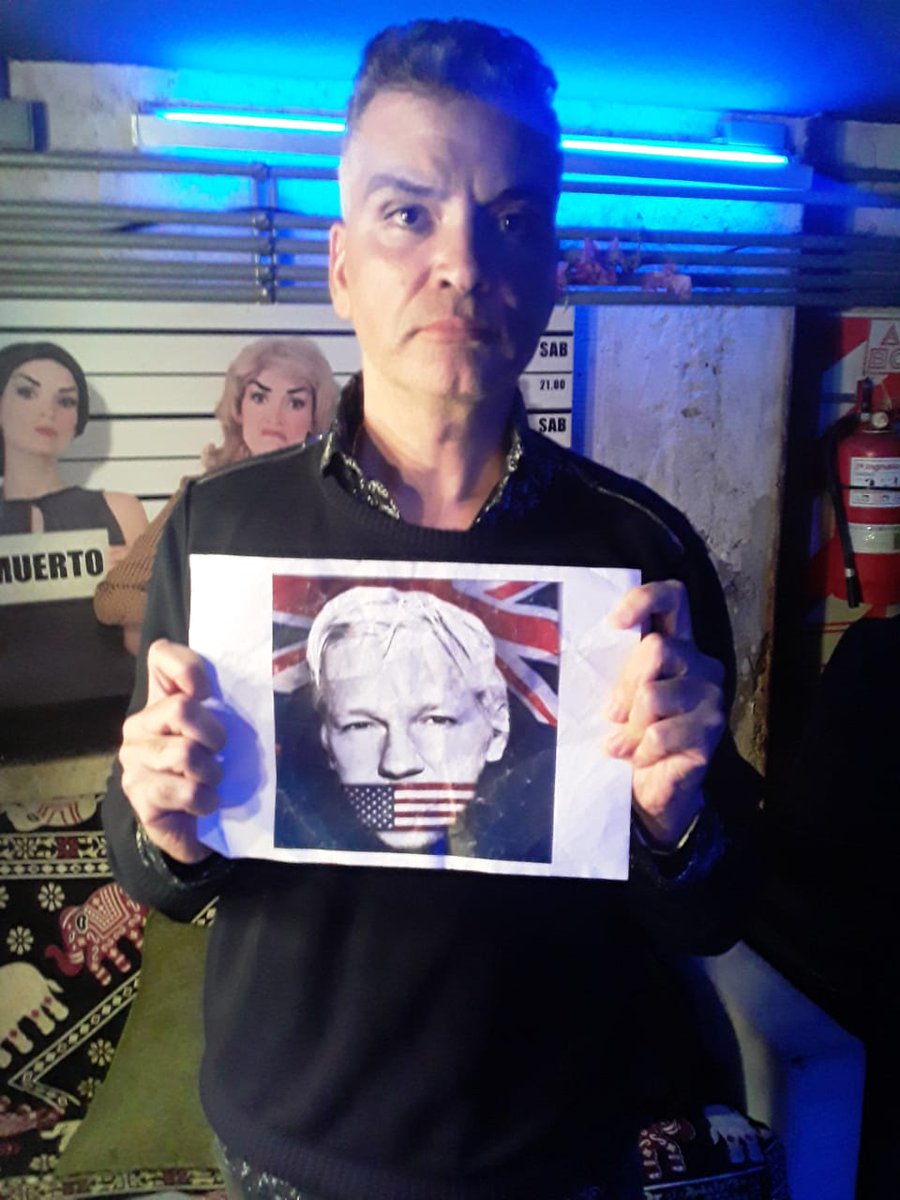 2021_arte's tweet photo. Alfredo Piro ,Juan "Pollo" Raffo,Pablo López Ruiz , Tomás  Pagano 
Músicos Argentinos 
Liberen al periodista Julian Assange!  #LibertadAssangeArgentina #FreejulianAssange #JournalismIsNotACrime
@FreeAssangeWave
@Stella_Assange 
@resistendotodo https://t.co/KQdXUGJvEX