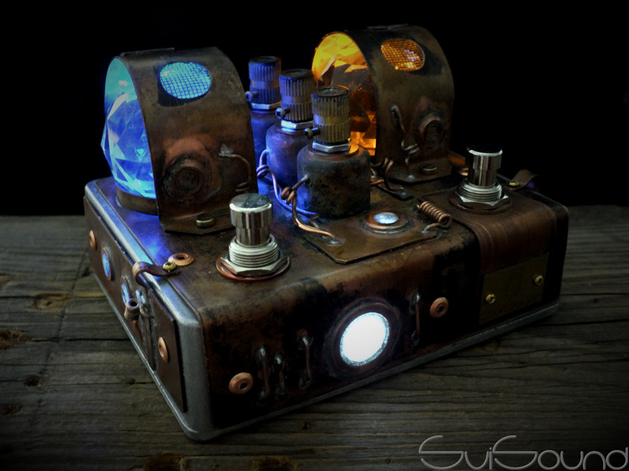 #CopperShuttle special project for #guitar #pedalboard
#overdrive #booster #distortion
#copper #lights #steampunk #cyberpunk #postapocalyptic #guitarpedal #guitareffect #art